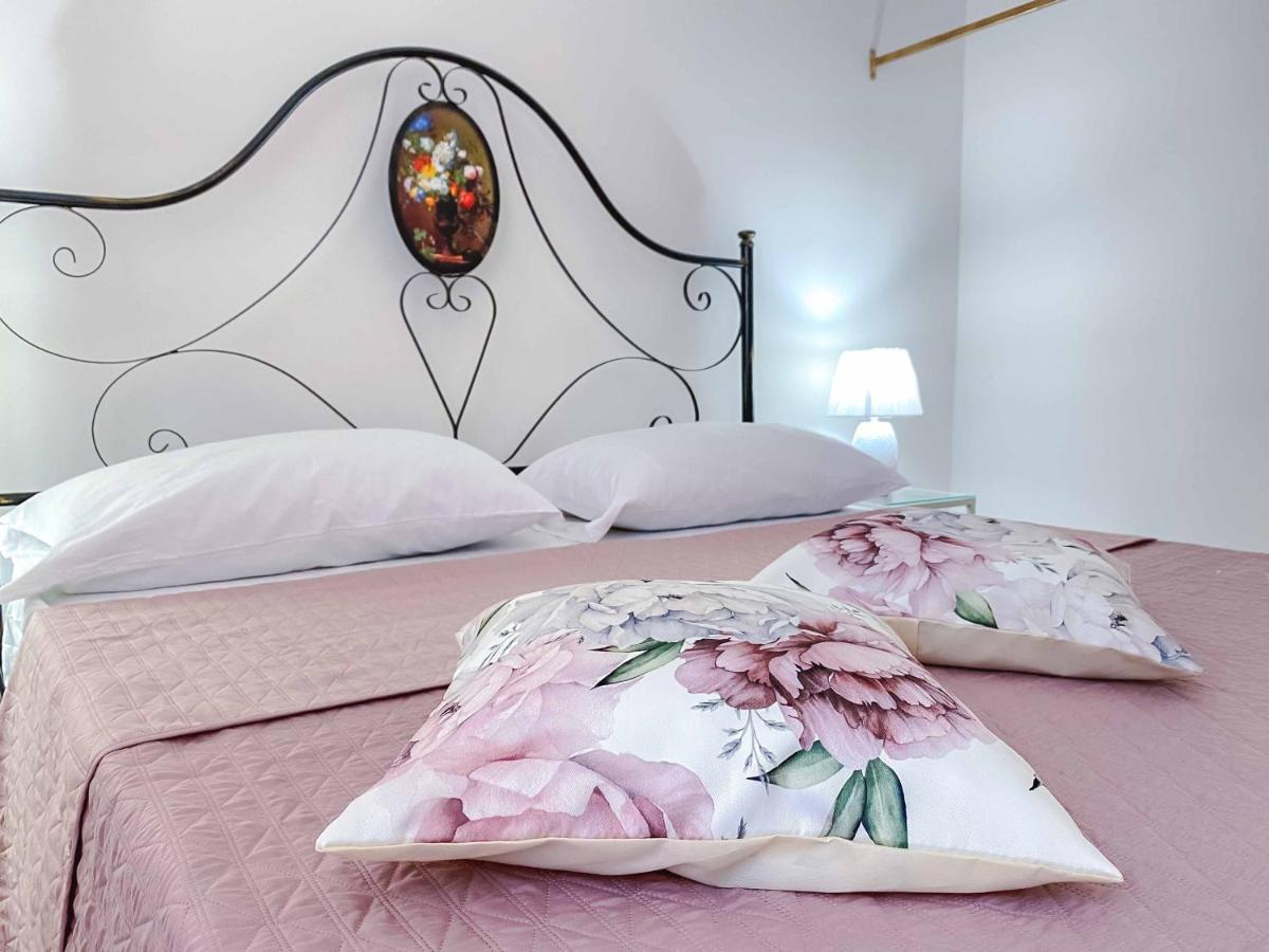 Aparthotel Cortellenica ตอร์เร ซาน จิโอวานนิ อูเจนโต ภายนอก รูปภาพ
