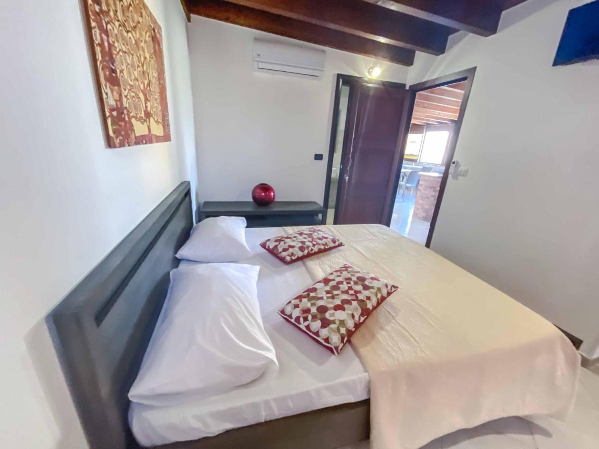 Aparthotel Cortellenica ตอร์เร ซาน จิโอวานนิ อูเจนโต ภายนอก รูปภาพ
